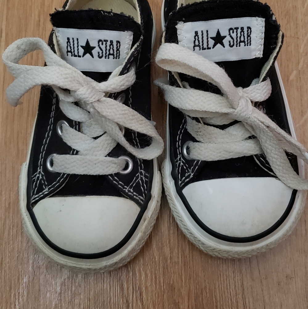 Converse toddler